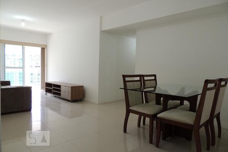 Sala de apartamento para alugar com 2 quartos, 77m² em Jacarepaguá, Rio de Janeiro