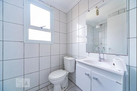 Banheiro de apartamento para alugar com 2 quartos, 44m² em Parque das Nações, Santo André