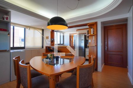 Sala de jantar de apartamento para alugar com 3 quartos, 101m² em São João, Porto Alegre