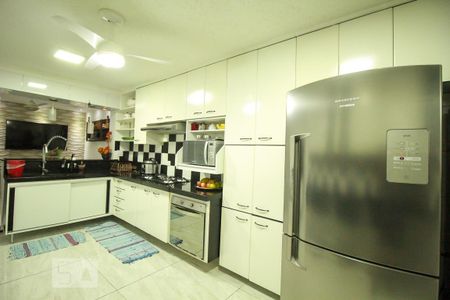Casa à venda com 159m², 4 quartos e 1 vagaCozinha
