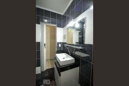 Casa à venda com 159m², 4 quartos e 1 vagaBanheiro