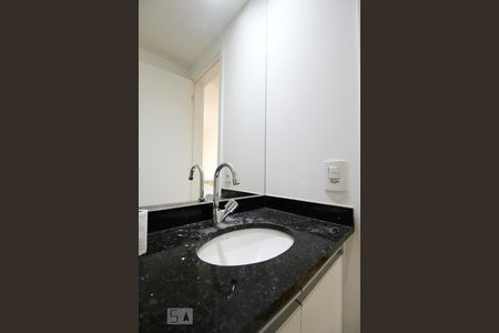 Banheiro  de kitnet/studio para alugar com 1 quarto, 25m² em Indianópolis, São Paulo