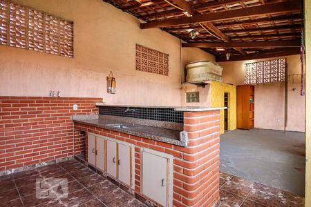 Casa para alugar com 180m², 3 quartos e 2 vagas Casa para alugar com 180m², 3 quartos e 2 vagasChurrasqueira