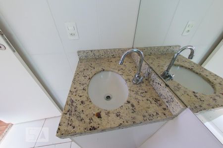 Apartamento para alugar com 76m², 3 quartos e 1 vaga Apartamento para alugar com 76m², 3 quartos e 1 vagaBanheiro da Suite