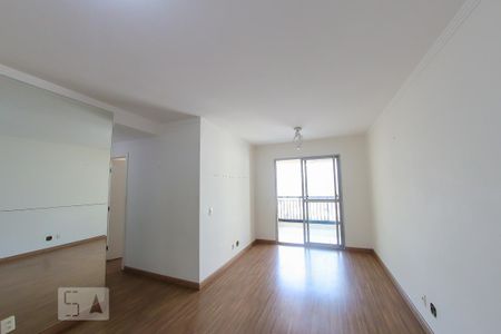 Apartamento para alugar com 76m², 3 quartos e 1 vaga Apartamento para alugar com 76m², 3 quartos e 1 vagaSala