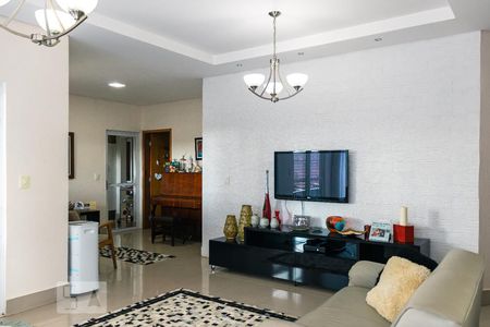 Casa de condomínio para alugar com 240m², 4 quartos e 4 vagasSala de Estar