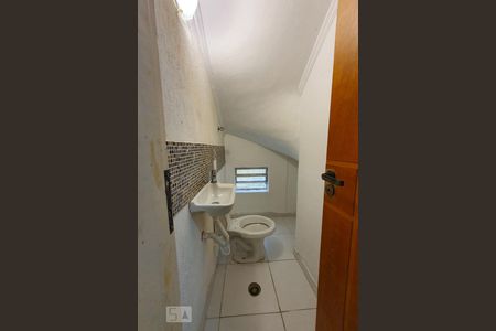 Casa para alugar com 300m², 3 quartos e 2 vagas Casa para alugar com 300m², 3 quartos e 2 vagasLavabo