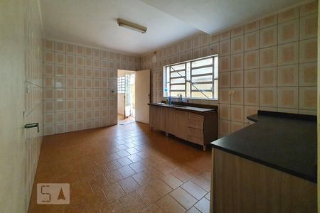 Casa para alugar com 300m², 3 quartos e 2 vagas Casa para alugar com 300m², 3 quartos e 2 vagasCozinha