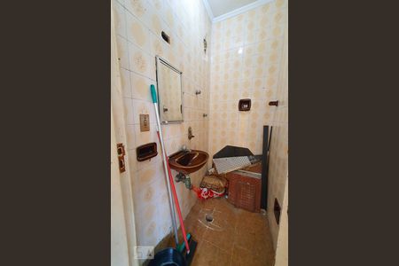 Casa para alugar com 300m², 3 quartos e 2 vagas Casa para alugar com 300m², 3 quartos e 2 vagasBanheiro de Serviço