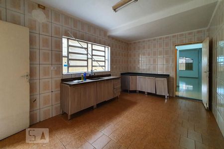 Casa para alugar com 300m², 3 quartos e 2 vagas Casa para alugar com 300m², 3 quartos e 2 vagasCozinha