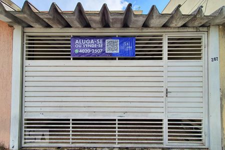 Casa para alugar com 300m², 3 quartos e 2 vagas Casa para alugar com 300m², 3 quartos e 2 vagasFachada