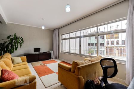 Casa à venda com 244m², 4 quartos e 3 vagasSala 2