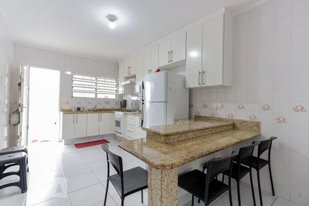 Casa à venda com 244m², 4 quartos e 3 vagasCozinha 2