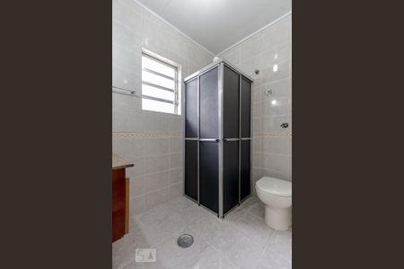 Casa à venda com 244m², 4 quartos e 3 vagasBanheiro 2