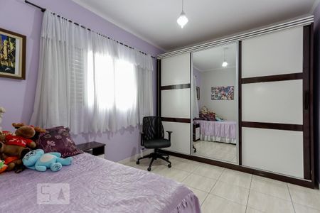 Casa à venda com 244m², 4 quartos e 3 vagasQuarto 4