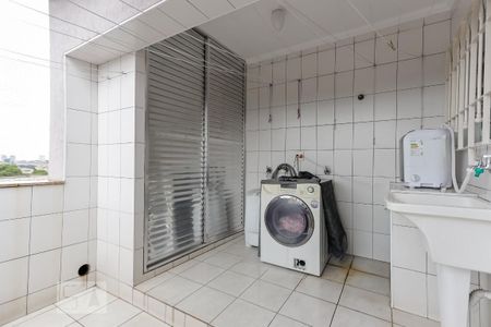 Casa à venda com 244m², 4 quartos e 3 vagasÁrea de Serviço 2