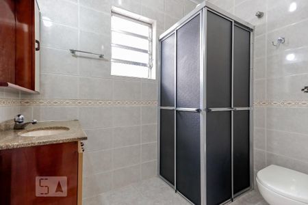 Casa à venda com 244m², 4 quartos e 3 vagasBanheiro 2