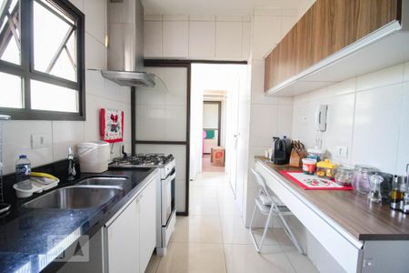 Apartamento à venda com 115m², 3 quartos e 2 vagascozinha