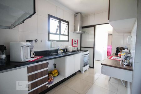 Apartamento à venda com 115m², 3 quartos e 2 vagascozinha