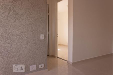 Sala de apartamento para alugar com 2 quartos, 50m² em Vila Mangalot, São Paulo