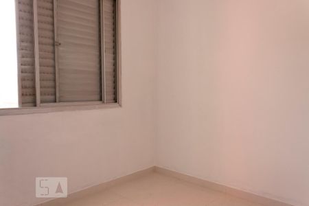 Quarto 2 de apartamento para alugar com 2 quartos, 50m² em Vila Mangalot, São Paulo
