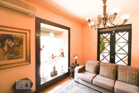 Sala de TV de casa à venda com 3 quartos, 1406m² em Granja Julieta, São Paulo