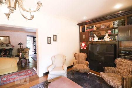 Sala de TV de casa à venda com 3 quartos, 1406m² em Granja Julieta, São Paulo