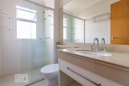 Apartamento para alugar com 133m², 3 quartos e 2 vagas Apartamento para alugar com 133m², 3 quartos e 2 vagasBanheiro Social