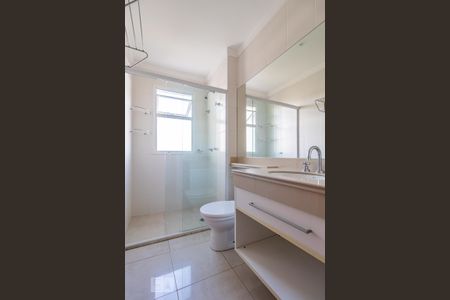 Apartamento para alugar com 133m², 3 quartos e 2 vagas Apartamento para alugar com 133m², 3 quartos e 2 vagasBanheiro Social