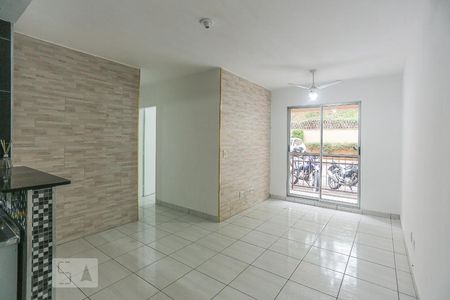Sala de Estar de apartamento para alugar com 2 quartos, 52m² em Vila Lageado, São Paulo