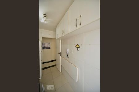 Cozinha de apartamento para alugar com 3 quartos, 61m² em Vila Esperança, São Paulo