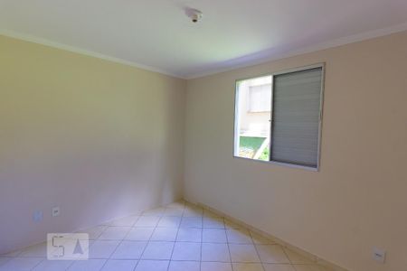 Quarto 2 de apartamento para alugar com 2 quartos, 50m² em Jardim Torino, Cotia
