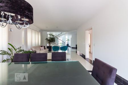 Sala de casa de condomínio à venda com 4 quartos, 490m² em Adalgisa, Osasco