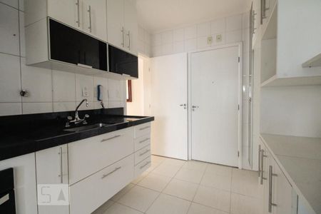 Apartamento à venda com 130m², 3 quartos e 2 vagasCozinha 
