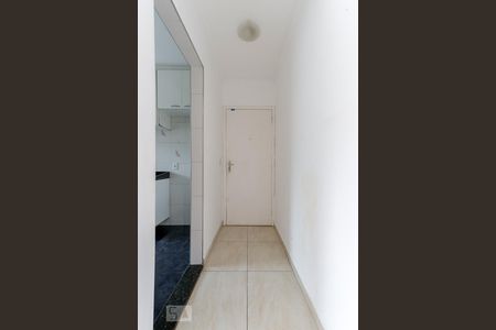 Corredor Entrada de apartamento à venda com 2 quartos, 50m² em Vila Constança, São Paulo