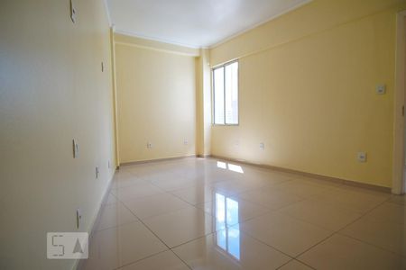 Quarto  de apartamento à venda com 1 quarto, 40m² em Humaitá, Porto Alegre