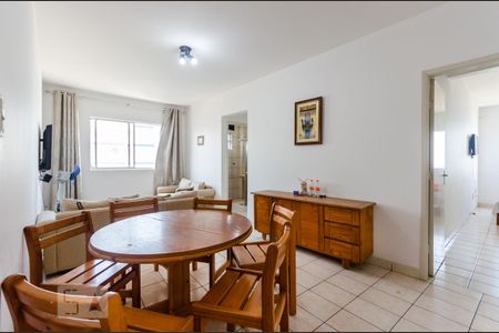 Sala de apartamento para alugar com 3 quartos, 120m² em Vila Tupi, Praia Grande
