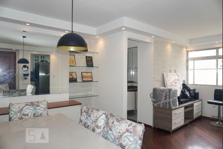 Sala de apartamento para alugar com 2 quartos, 65m² em Cangaiba, São Paulo