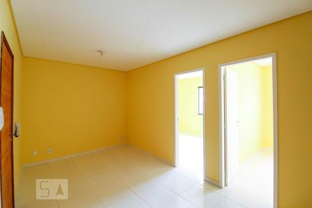 Sala de apartamento para alugar com 2 quartos, 45m² em Jardim Gumercindo, Guarulhos