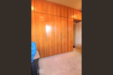 Casa à venda com 285m², 4 quartos e 2 vagasQuarto 2 - Armários