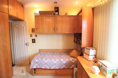 Casa à venda com 285m², 4 quartos e 2 vagasQuarto 2 