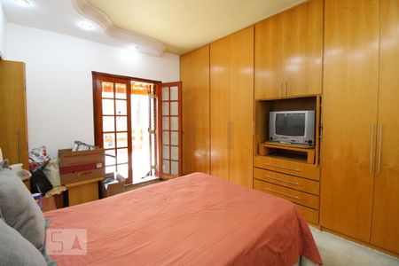 Suíte  de casa à venda com 4 quartos, 285m² em Vila Romana, São Paulo