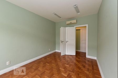 Apartamento à venda com 420m², 4 quartos e 2 vagas Apartamento à venda com 420m², 4 quartos e 2 vagasSuíte 4