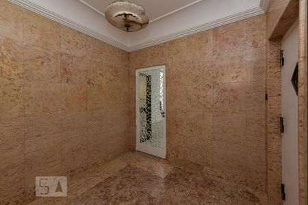 Apartamento à venda com 420m², 4 quartos e 2 vagas Apartamento à venda com 420m², 4 quartos e 2 vagasHall de entrada