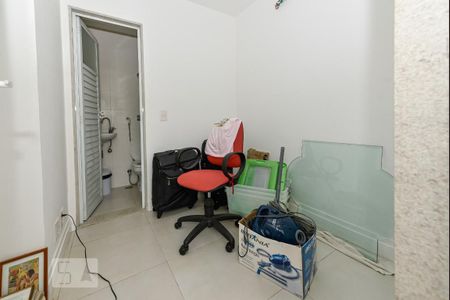 Apartamento à venda com 420m², 4 quartos e 2 vagas Apartamento à venda com 420m², 4 quartos e 2 vagasQuarto de Serviço