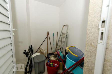 Apartamento à venda com 420m², 4 quartos e 2 vagas Apartamento à venda com 420m², 4 quartos e 2 vagasQuarto de Serviço 2