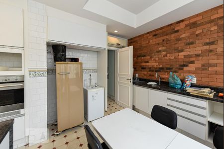 Apartamento à venda com 420m², 4 quartos e 2 vagas Apartamento à venda com 420m², 4 quartos e 2 vagasCozinha