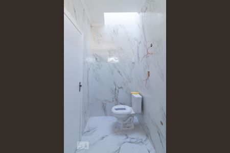 Casa à venda com 145m², 3 quartos e 2 vagasBanheiro da Suíte 