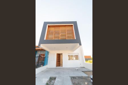 Casa à venda com 145m², 3 quartos e 2 vagasFachada