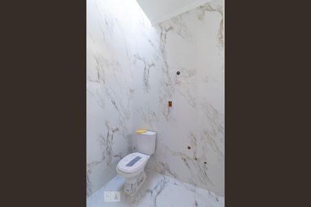 Casa à venda com 145m², 3 quartos e 2 vagasBanheiro da Suíte 